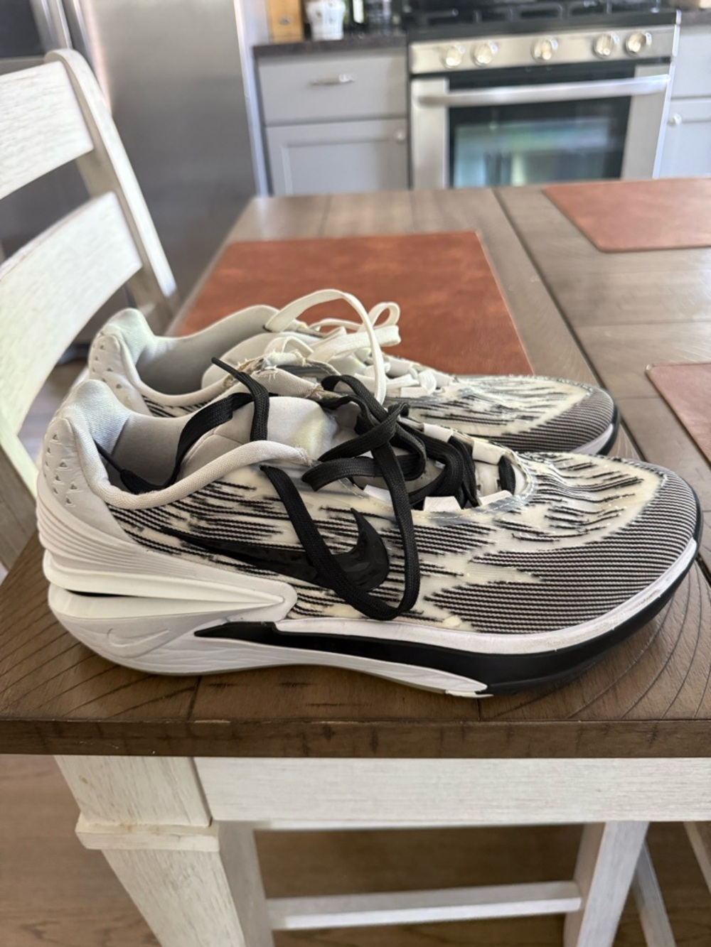Nike White and Black GT Cuts